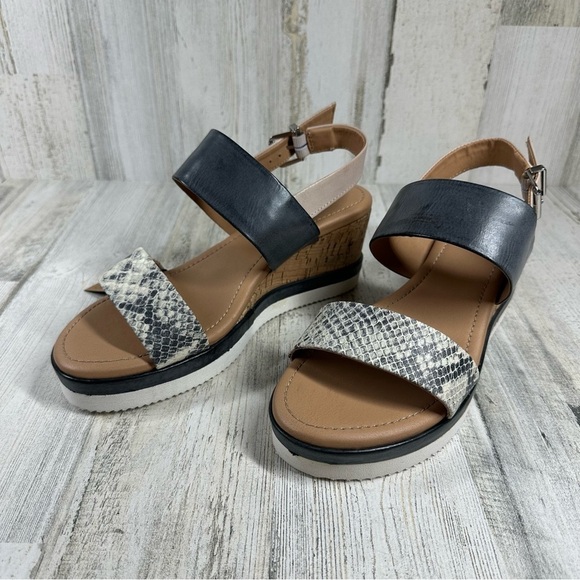 New Crevo Vickee Cork Sling Back Wedge Heel Sandal in Snake #118 - Picture 4 of 12